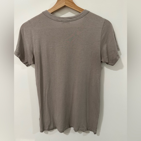 (S) Aritzia Sunday Best heart t-shirt - Picture 2 of 2